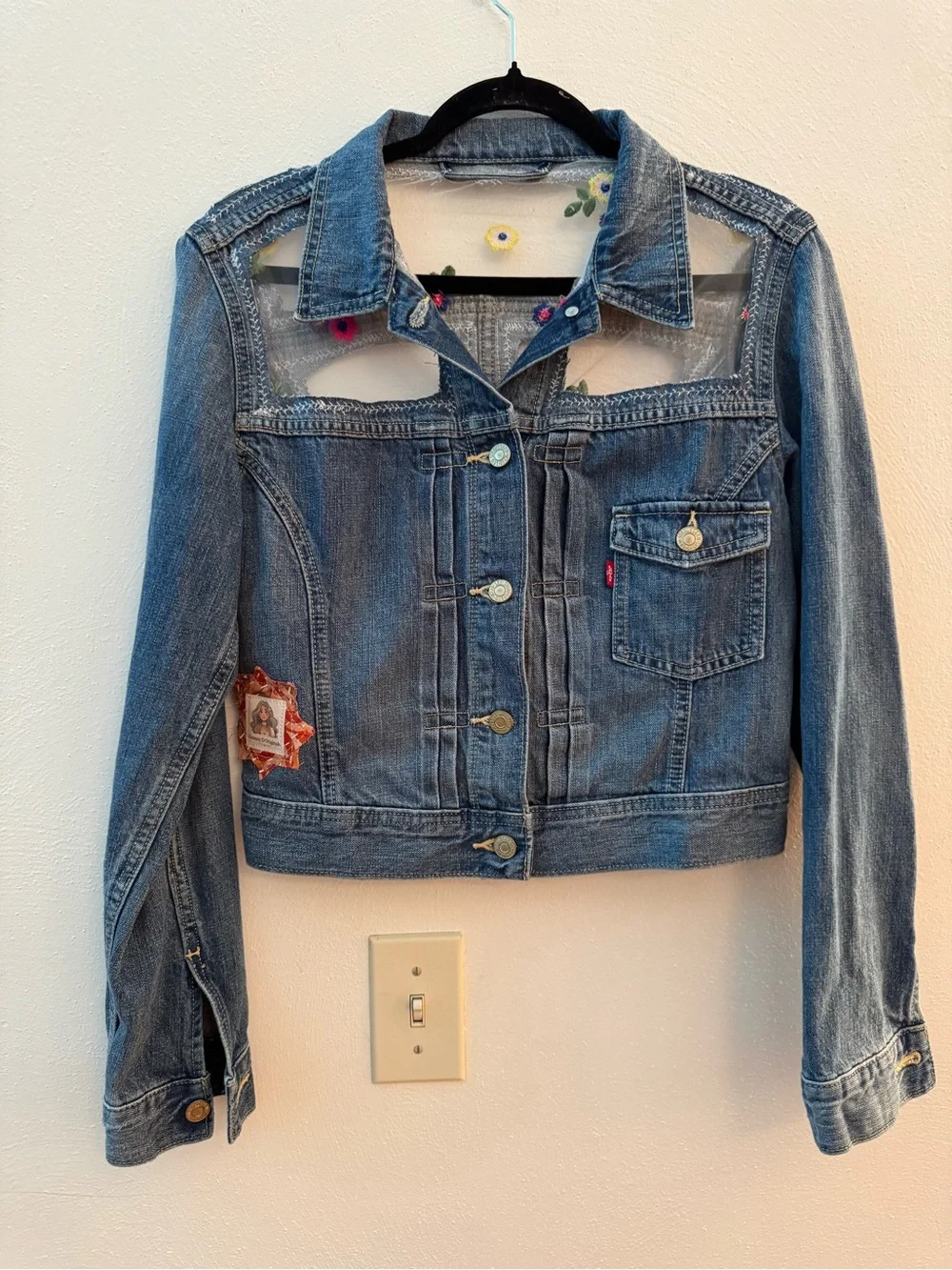 LEVI JEAN JACKET UPCYCLED with Floral Lace. HANDMADE Granny D Original OOAK MED - Picture 11 of 11